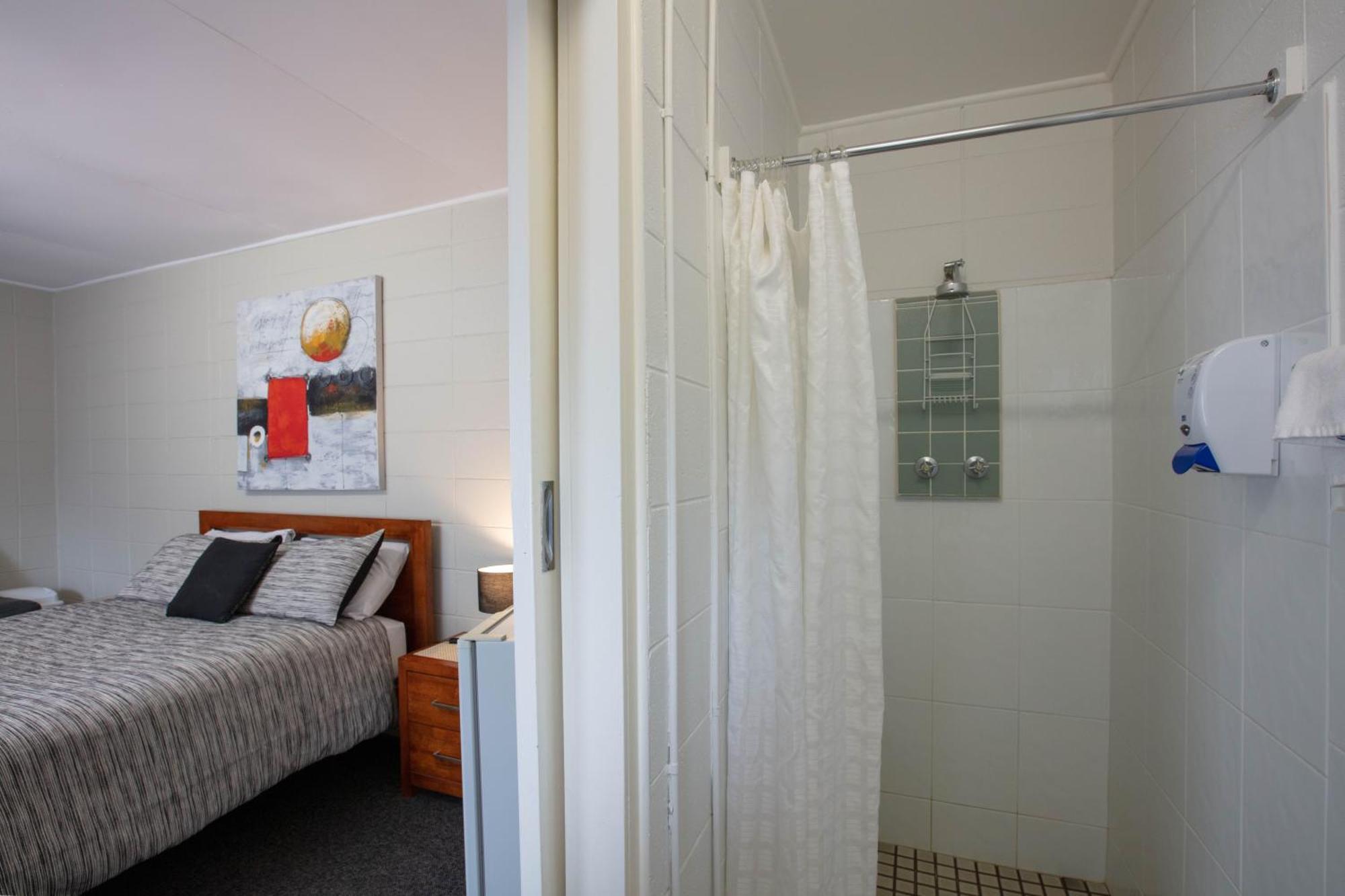 Kookaburra Lodge Jindabyne Room photo