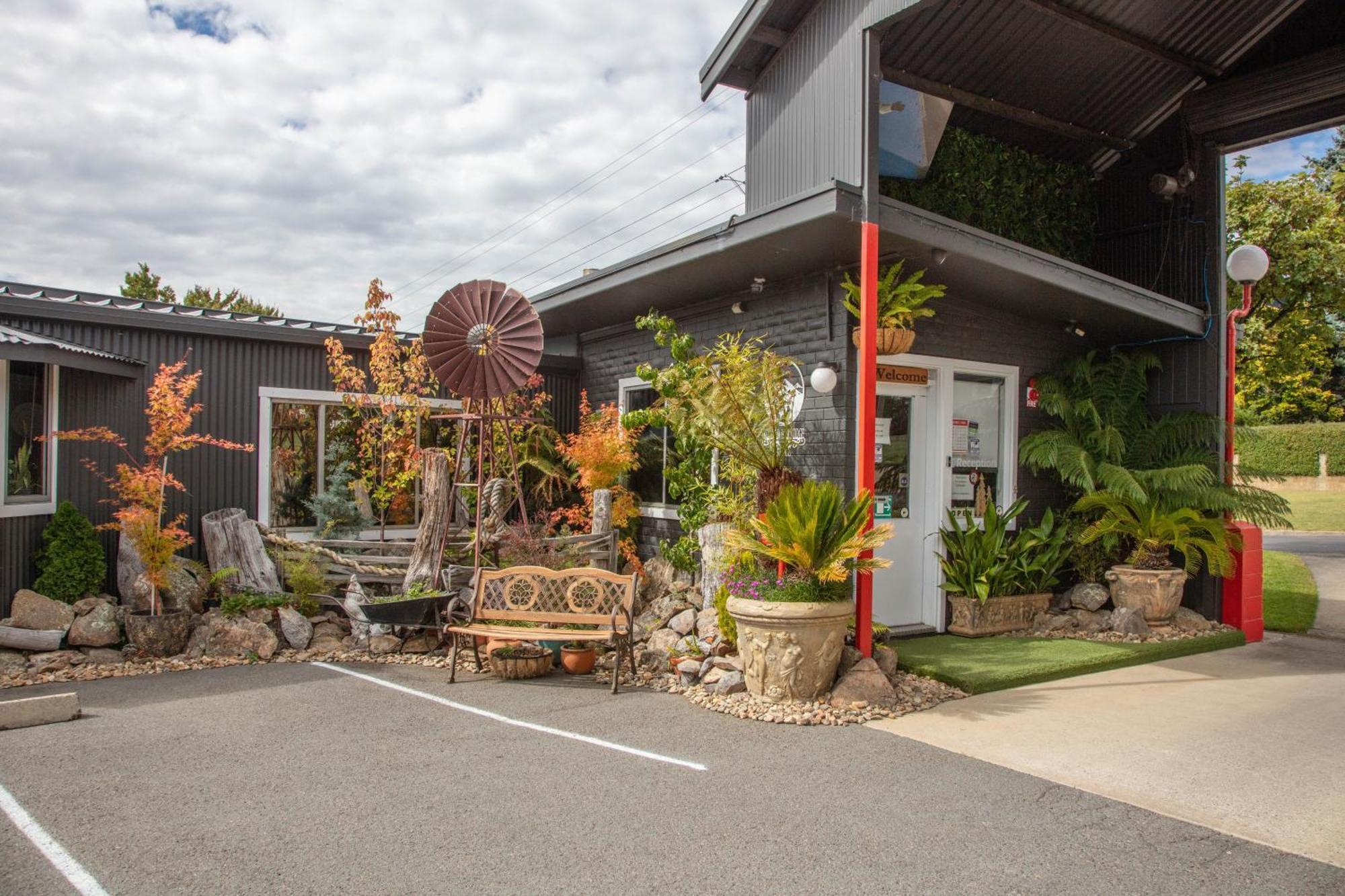 Kookaburra Lodge Jindabyne Exterior photo